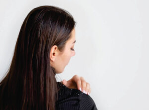 How to Fight Dandruff: Effective Tips and Remedies