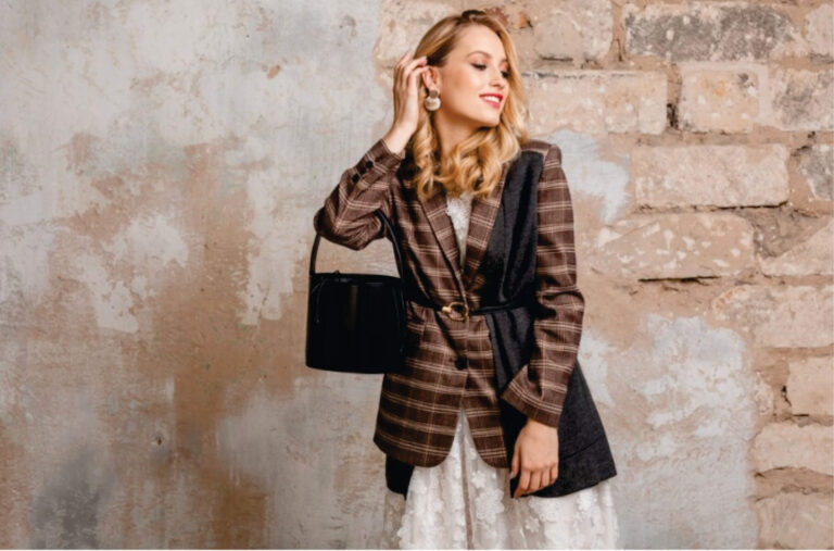 The Power of Accessories: Transform Your Outfit in Seconds