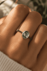 Minimalist vs Bold Jewelry